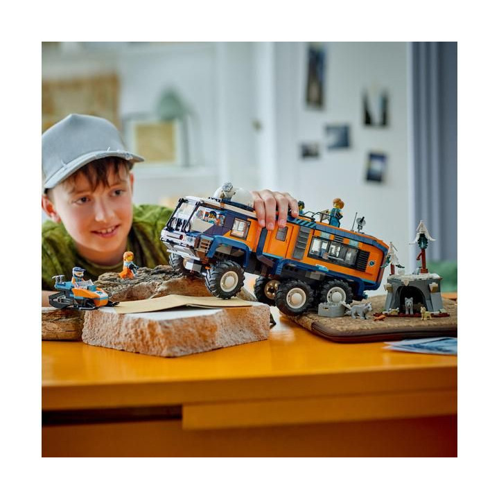 LEGO City - Nákladní auto s laboratoří pro průzkumníky Arktidy