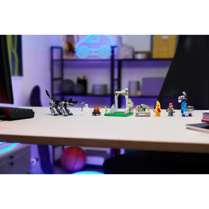LEGO Fortnite - Peely a Sparkplug a jejich tábořiště