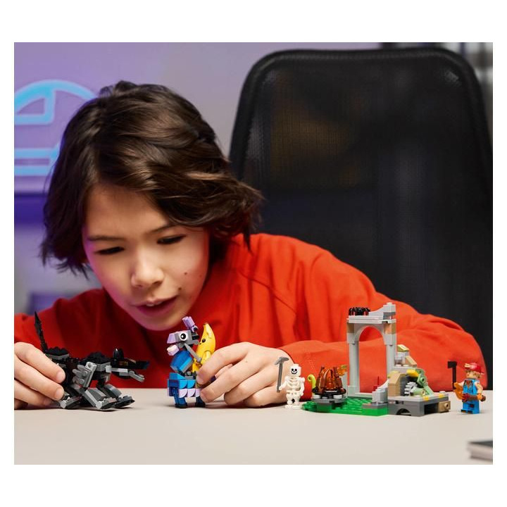 LEGO Fortnite - Peely a Sparkplug a jejich tábořiště