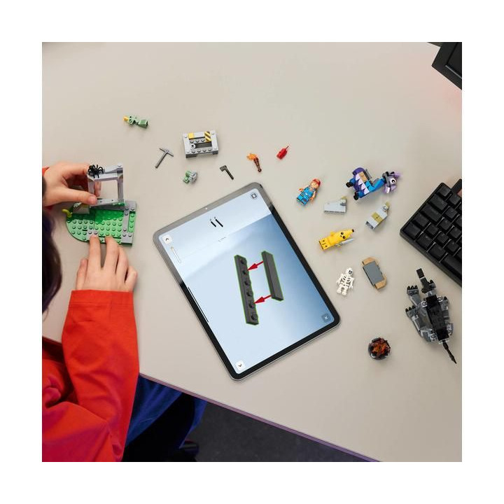 LEGO Fortnite - Peely a Sparkplug a jejich tábořiště