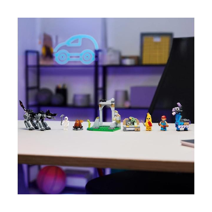 LEGO Fortnite - Peely a Sparkplug a jejich tábořiště