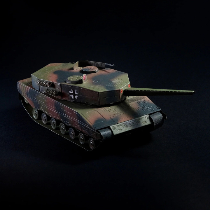 Metal Time Luxusný oceľový tank Leopard 2