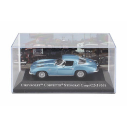 EDICOLA CHEVROLET CORVETTE STINGRAY C2 COUPE 1963 - CON VETRINA - WITH SHOWCASE - LIGHT BLUE MET 1/43