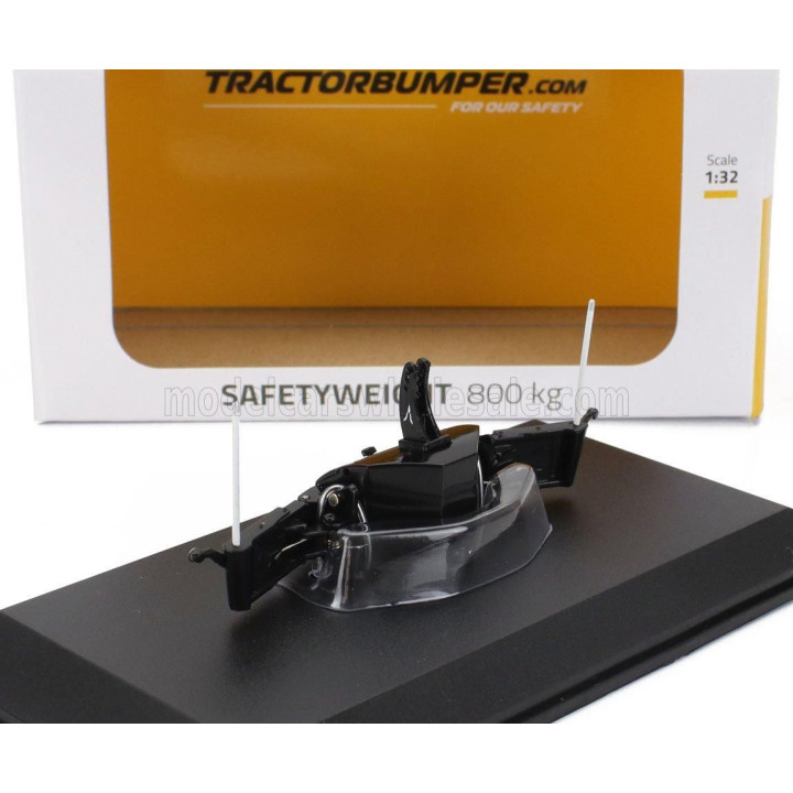 UNIVERSAL HOBBIES ACCESSORIES TRACTOR BUMPER FOR DEUTZ-FAHR - SAFETY WEIGHT 800kg. - BLACK 1/32