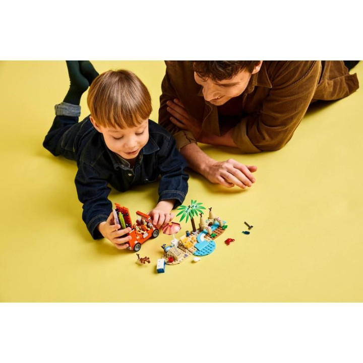 LEGO Bluey - Bluey a rodinný výlet autem na pláž