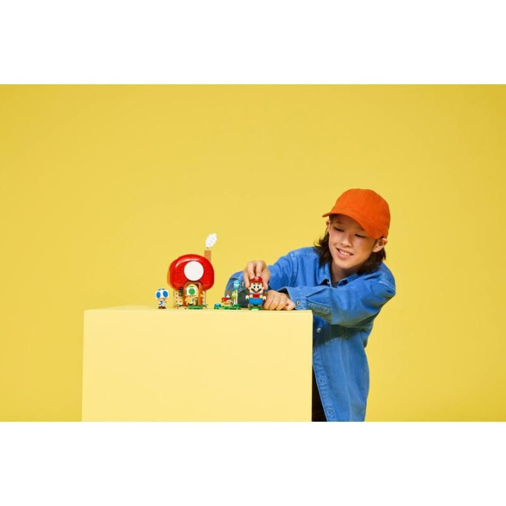 LEGO Super Mario - Toad a párty v jeho domku