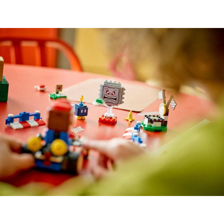 LEGO Super Mario - Mario Kart™ – Interaktivní LEGO Mario™ a Standard Kart
