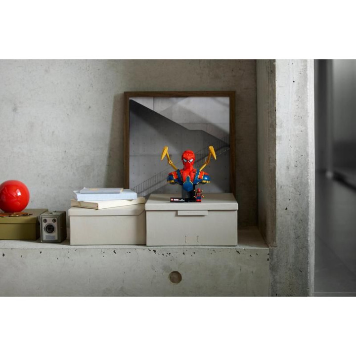 LEGO Marvel - Busta Iron Spider-Mana