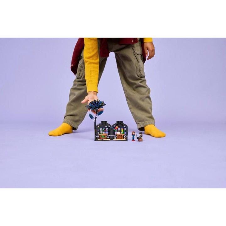 LEGO Wednesday - Černá jiřina