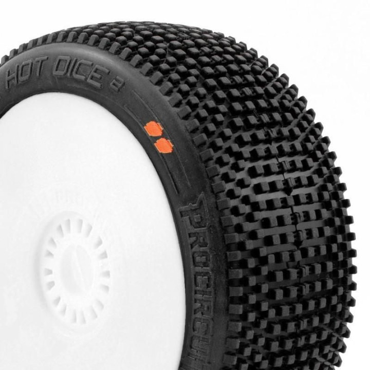 HOT DICES V2 BUGGY S3 (MEDIUM) nalepené pneumatiky, bílé disky, 2 ks.