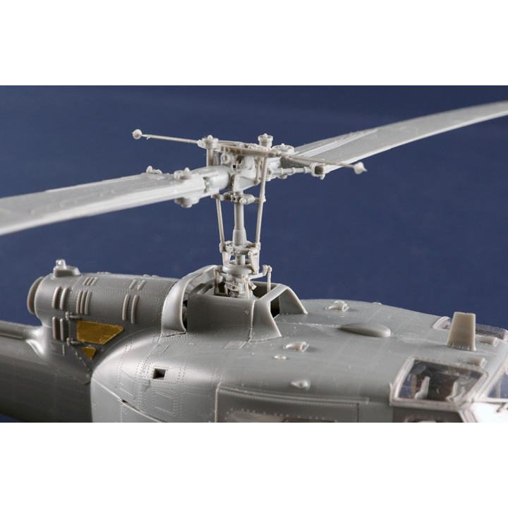 Trumpeter Bell UH-1B Huey 1/35
