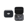 Ochranné pouzdro PU pro DJI Osmo Mobile 8 je ideálním řešením pro bezpečné uložení a přenášení vašeho stabilizátoru. Vyrobeno z kvalitních materiálů PU a EVA, které zaručují odolnost proti nárazům, prachu i vlhkosti. Kompaktní rozměry 21 x 16 x 6,5 cm a nízká hmotnost 249 g umožňují snadné přenášení v batohu či tašce. Pouzdro nabízí dokonalou ochranu a uspořádání pro váš Osmo Mobile 8 a příslušenství. Dostupné v elegantních barvách černá a šedá.