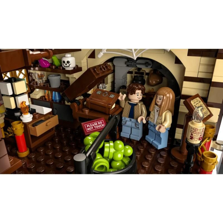 LEGO Ideas - Disney Hokus pokus: Chatka sester Sandersonových