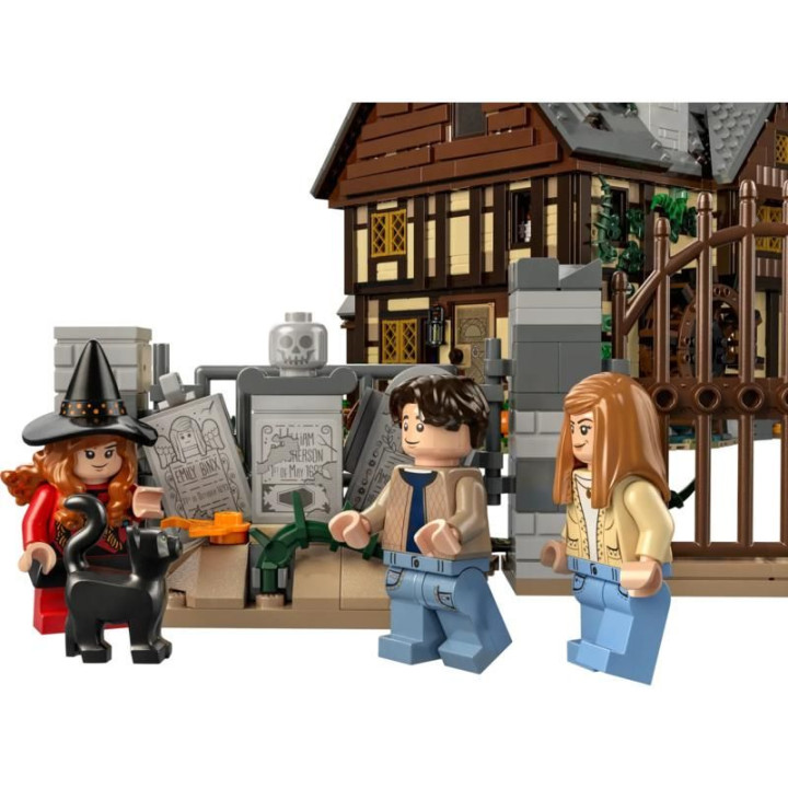 LEGO Ideas - Disney Hokus pokus: Chatka sester Sandersonových