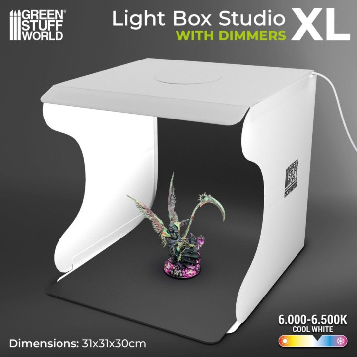 Svetelná skrinka Studio XL 31×31×30 cm (LED)