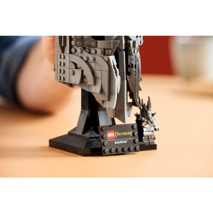 LEGO Icons - Pán prstenů: Sauronova helma