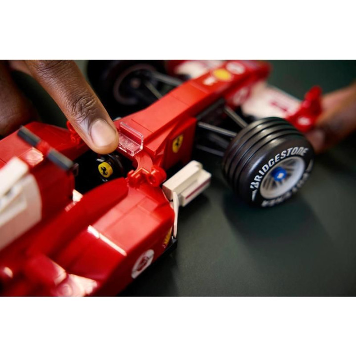 LEGO Icons - Ferrari F2004 a Michael Schumacher