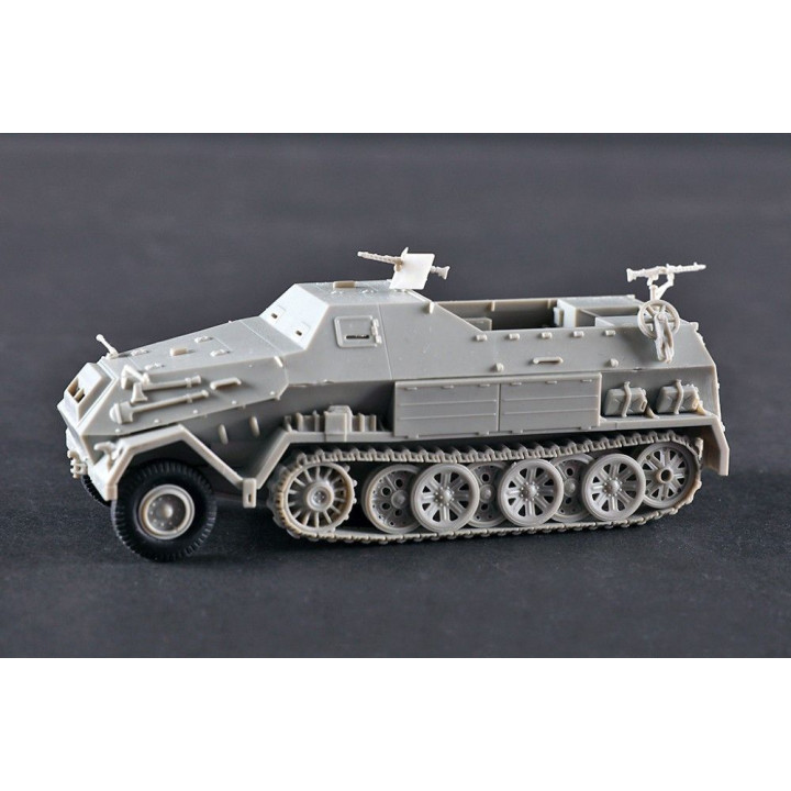 Trumpeter Sd.Kfz.8 Gepanzerte 12t 1/72 | RCsvet