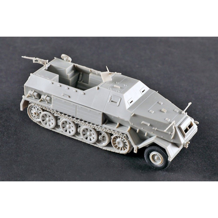 Trumpeter Sd.Kfz.8 Gepanzerte 12t 1/72 | RCsvet