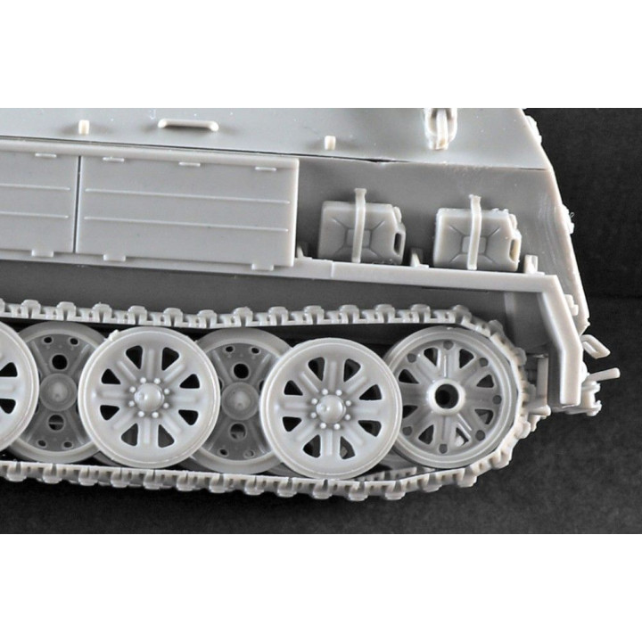 Trumpeter Sd.Kfz.8 Gepanzerte 12t 1/72 | RCsvet