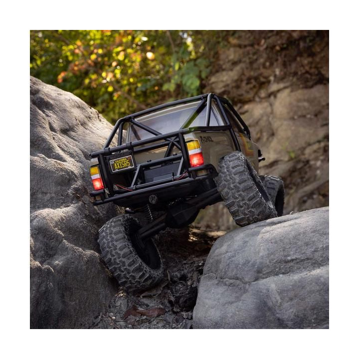 Axial SCX10 III Toyota SR5 1987 1:10 4WD RTR pískový