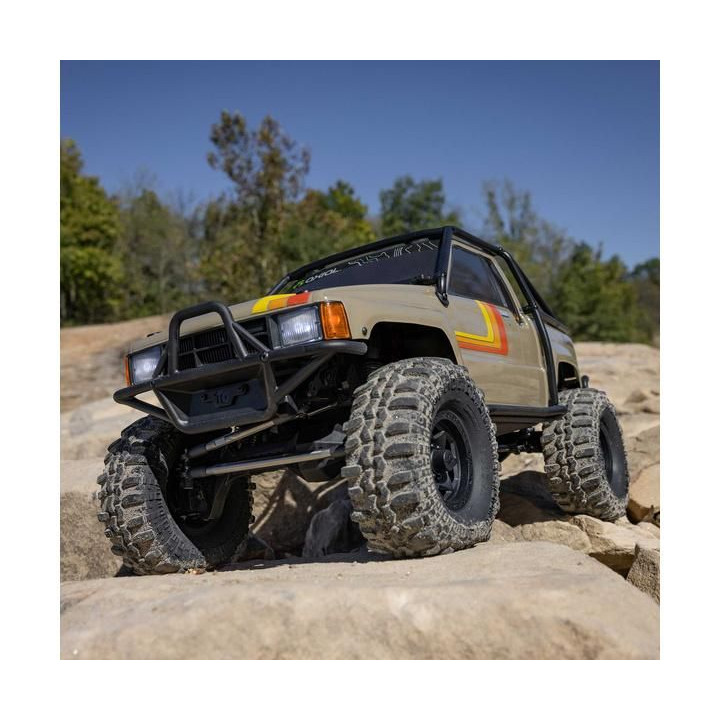 Axial SCX10 III Toyota SR5 1987 1:10 4WD RTR pískový