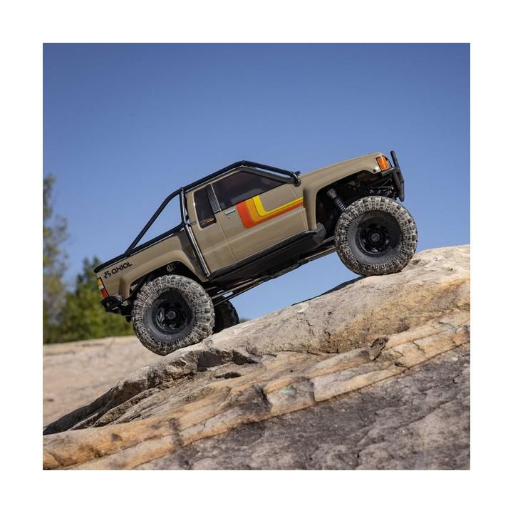 Axial SCX10 III Toyota SR5 1987 1:10 4WD RTR pískový