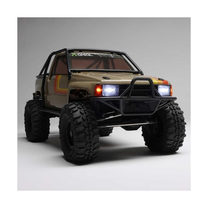 Axial SCX10 III Toyota SR5 1987 1:10 4WD RTR pískový