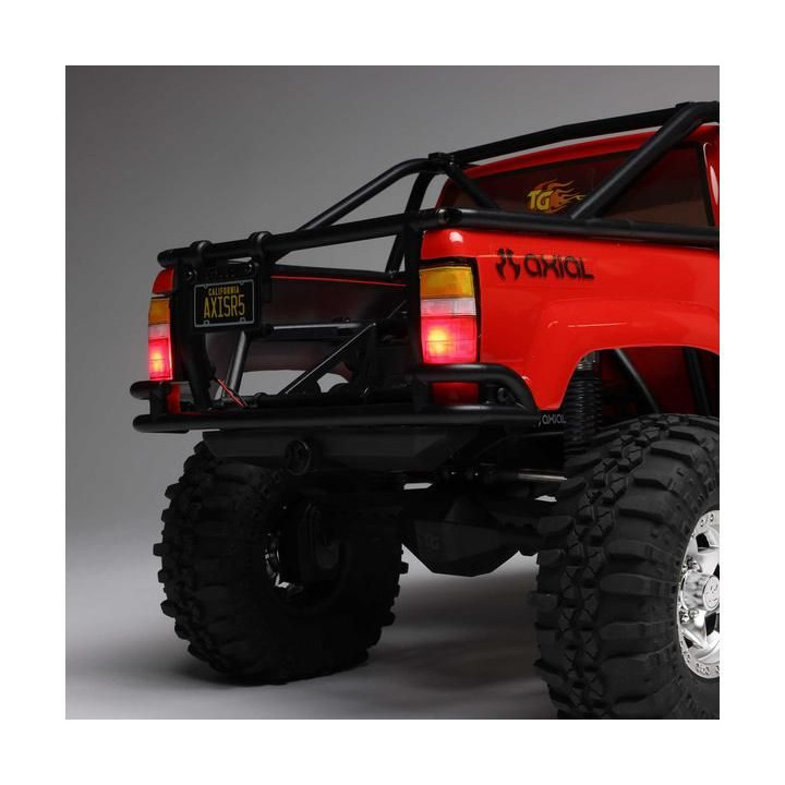 Axial SCX10 III Toyota SR5 1987 1:10 4WD RTR pískový