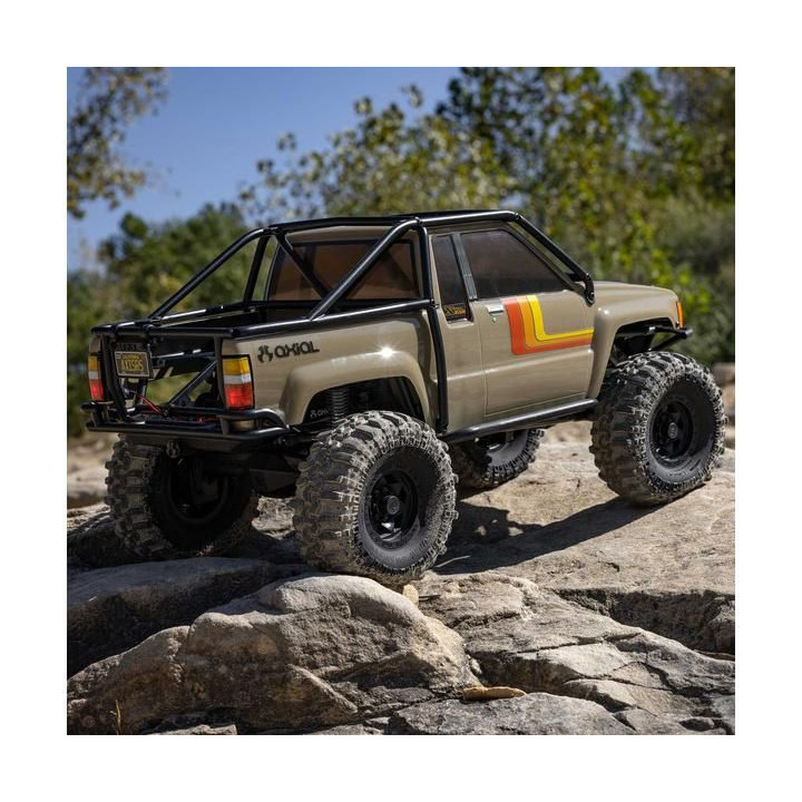 Axial SCX10 III Toyota SR5 1987 1:10 4WD RTR červený