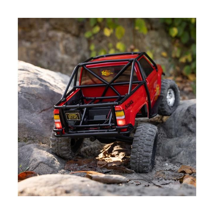 Axial SCX10 III Toyota SR5 1987 1:10 4WD RTR červený