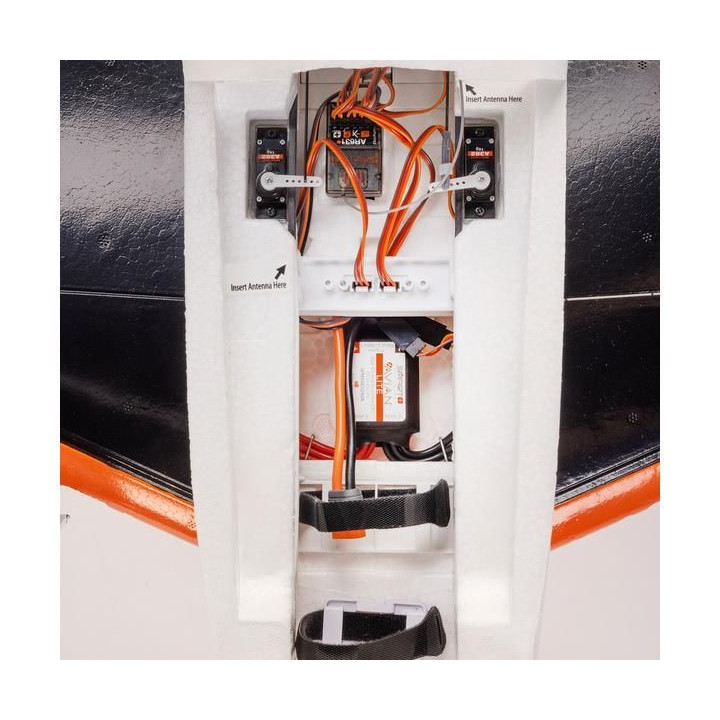 E-flite Beechcraft D18/RC-45J 1.5m BNF Basic AS3X+ SAFE Select