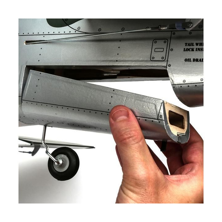 Hangar 9 P-51D Mustang 1.8m 20cc ARF