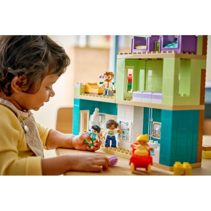 LEGO DUPLO - Moderní rodinný dům 3 v 1 s figurkami