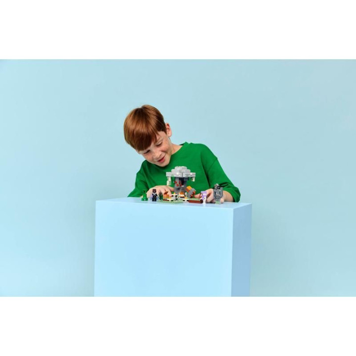 LEGO Minecraft - Bledá zahrada