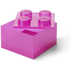 Uspořádejte si svůj LEGO svět s úložným boxem ve tvaru ikonické LEGO kostky! Tento box v atraktivní průhledné barvě kombinuje funkčnost s hravým designem, který oživí každou místnost. 