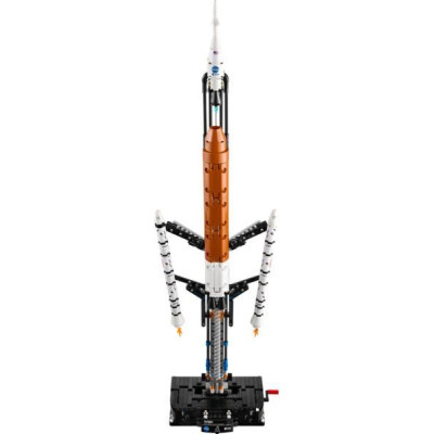 LEGO Technic - Raketa NASA Artemis Space Launch System