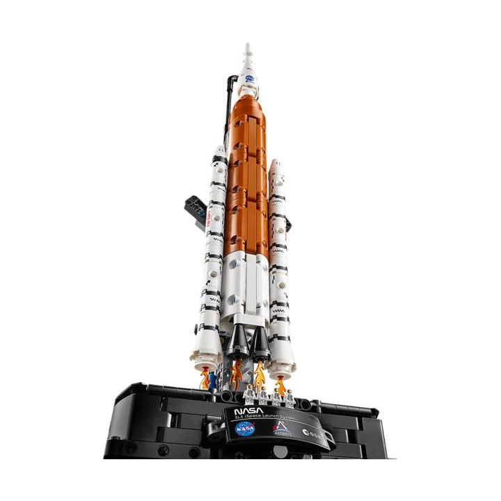 LEGO Technic - Raketa NASA Artemis Space Launch System