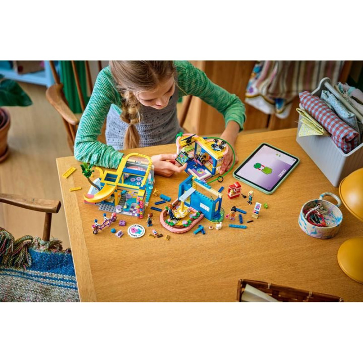 LEGO Friends - Klubovna pro kamarády v městečku Heartlake