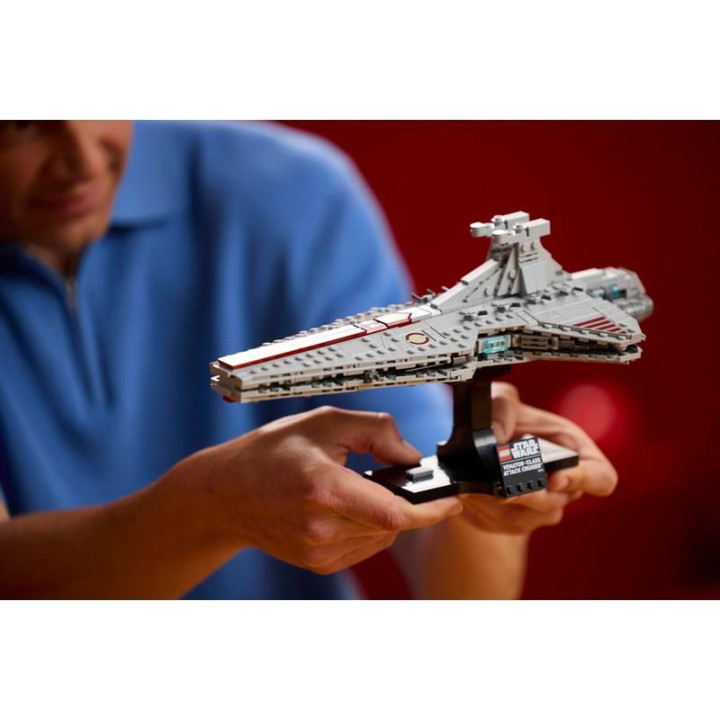 LEGO Star Wars - Útočný křižník třídy Venator