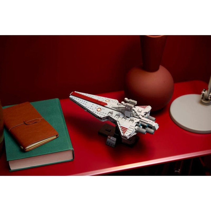 LEGO Star Wars - Útočný křižník třídy Venator