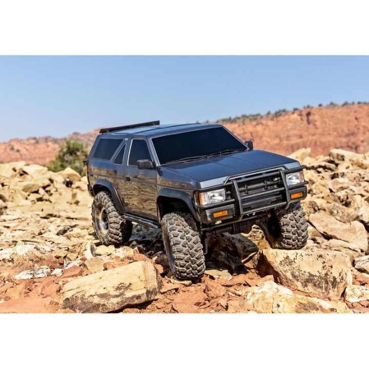 Traxxas TRX-4 Nissan Pathfinder 1988 1:10 RTR červený