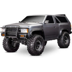 Expediční RC model auta TRX-4 v měřítku 1:10 s detailní bezsponkovou a oficiálně licencovanou karoserií Nissan Pathfinder 1988. Špičkové šasi TRX-4 s kovovými nosníky, dálkově řízená 2rychlostní převodovka, uzávěrky diferenciálů a portálové...