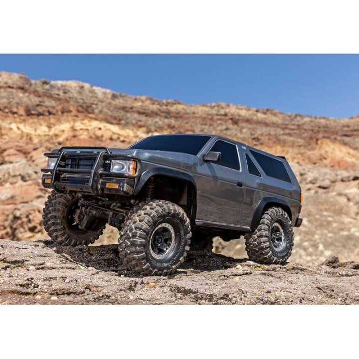 Traxxas TRX-4 Nissan Pathfinder 1988 1:10 RTR stříbrný