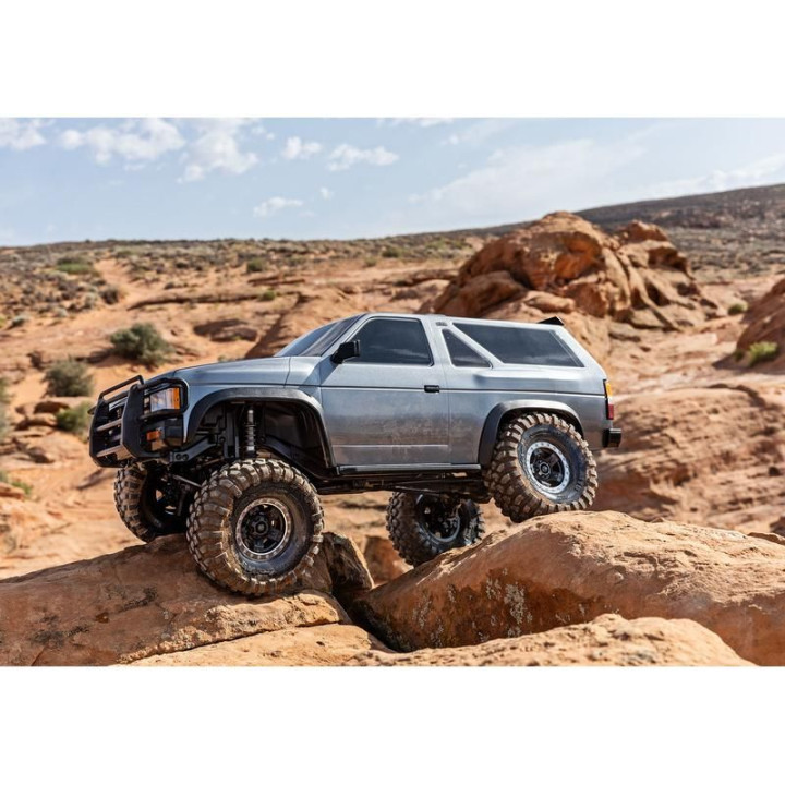 Traxxas TRX-4 Nissan Pathfinder 1988 1:10 RTR stříbrný