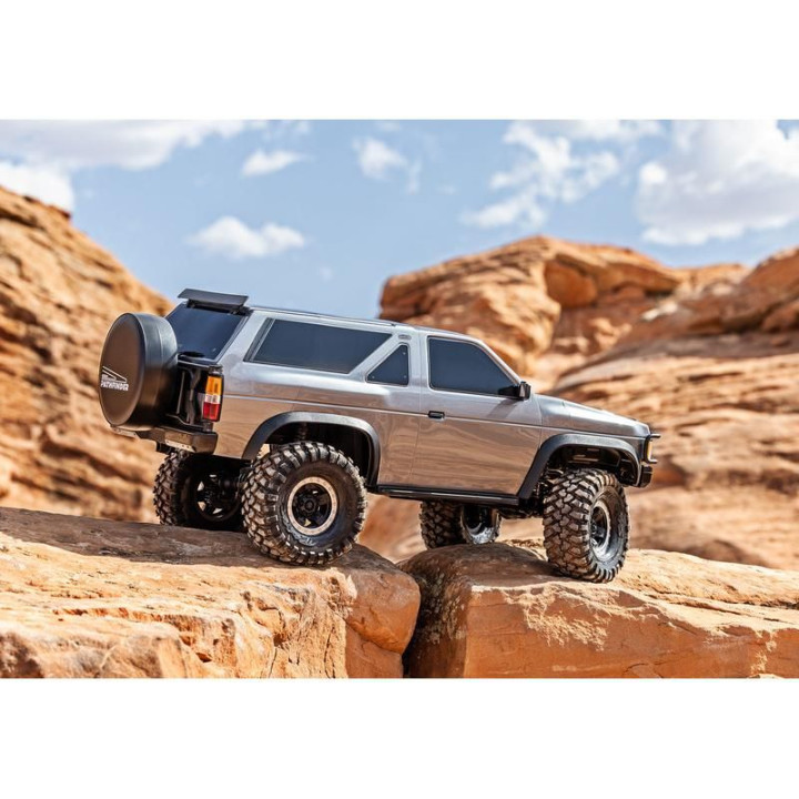 Traxxas TRX-4 Nissan Pathfinder 1988 1:10 RTR stříbrný