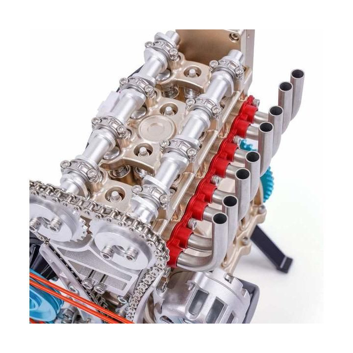 Teching čtyřválcový motor