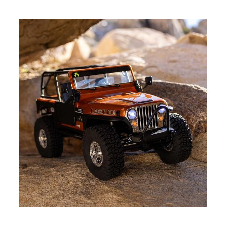 Axial SCX10 III Jeep CJ-7 1:10 4WD RTR měděná