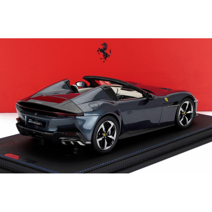 BBR MODELS FERRARI 12CILINDRI V12 830cv SPIDER OPEN 2024 - CON VETRINA - WITH SHOWCASE - BLU ROMA - BLUE MET 1/18