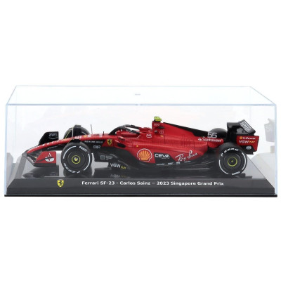 EDICOLA FERRARI F1  SF-23 TEAM SCUDERIA FERRARI N 55 WINNER SINGAPORE GP 2023 CARLOS SAINZ - CON VETRINA - WITH SHOWCASE - RED B